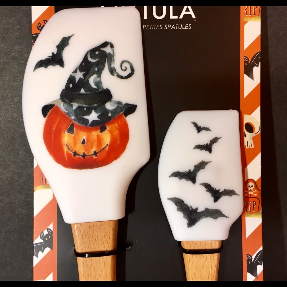 2 Halloween Silicone Spatulas Jack o Lantern Wearing Witch Hat Flying Black Bats